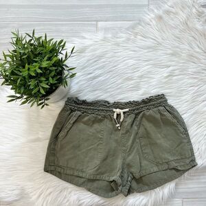 Love Tree Olive Green Causal Shorts